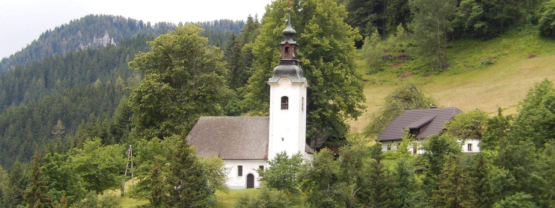 Egenproduktion av virke till St. Annes kyrka i Slovenien