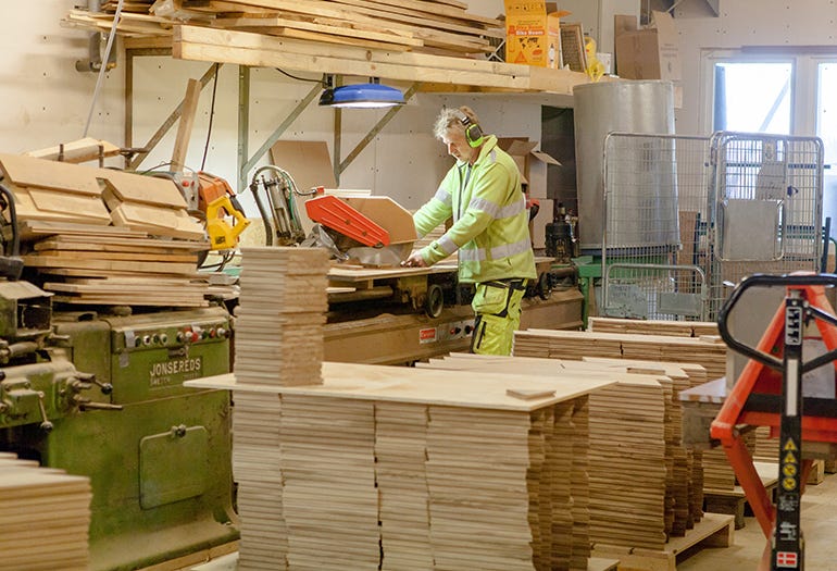 Crafting custom wooden floors in Sweden